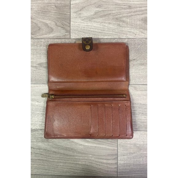 Authentic Louis Vuitton Vintage French Kisslock Long Wallet - Picture 4 of 16